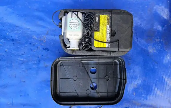 Toyota Verso-S Tire air pump compressor 