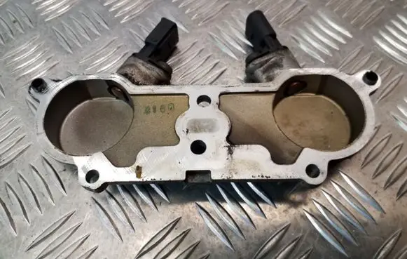 Audi A4 S4 B6 8E 8H Camshaft position sensor 06C905163B 06C103131D