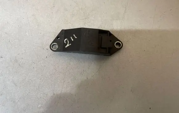 Mercedes-Benz E W211 Airbag deployment crash/impact sensor A0018209326
