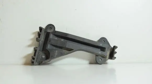 Audi A6 S6 C4 4A Front bumper mounting bracket 4A0807284A