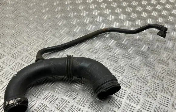 Opel Vivaro Air intake hose/pipe 8200082448