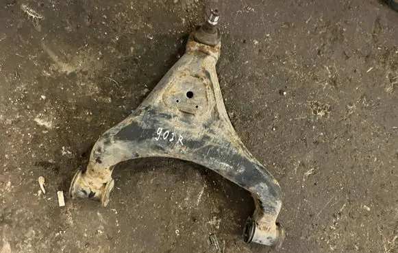 Mercedes-Benz Sprinter W906 Front lower control arm/wishbone