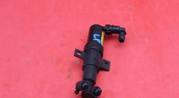 Volkswagen PASSAT B6 Windshield washer spray nozzle 3C0955103A