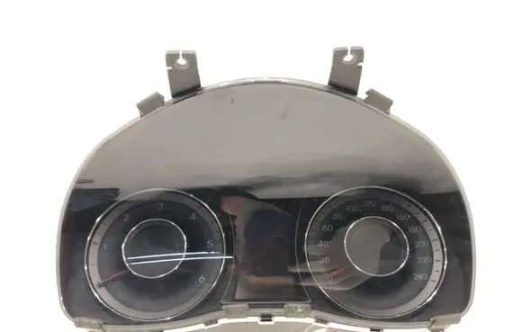 Hyundai i40 Speedometer (instrument cluster) 94011-3Z000