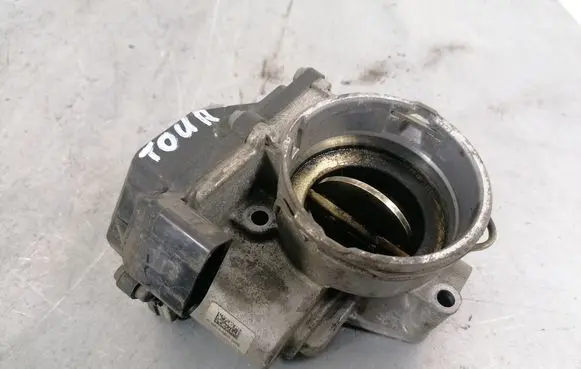 Volkswagen Touran I Throttle valve 03G128063M A2C53324665