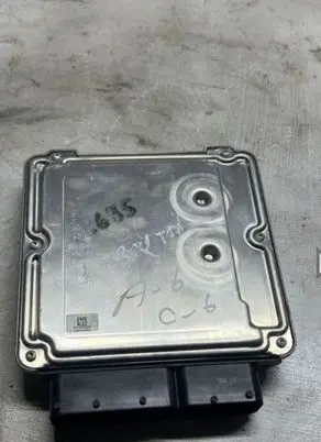 Audi A6 S6 C6 4F Engine control unit/module 4F5910401M 0281014384 4f0907401c
