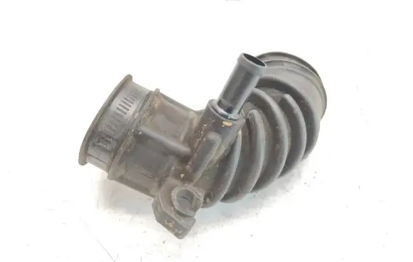 Suzuki Swift III Air intake hose/pipe