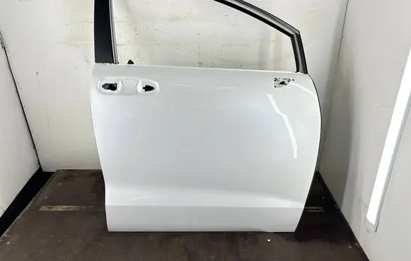Toyota Sienna XL40 IV Front door