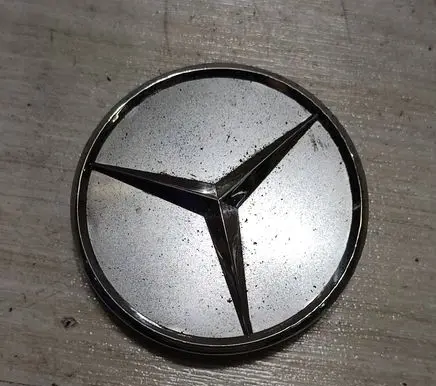 Mercedes-Benz CLA C117 X117 W117 Original wheel cap 2204000125