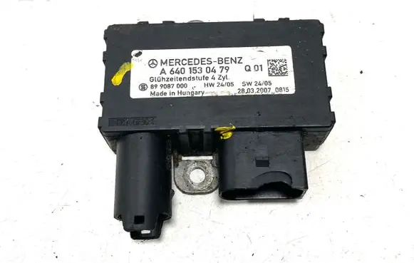 Mercedes-Benz A W169 Glow plug pre-heat relay A6401530479 899087000