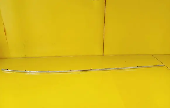 Front arch trim