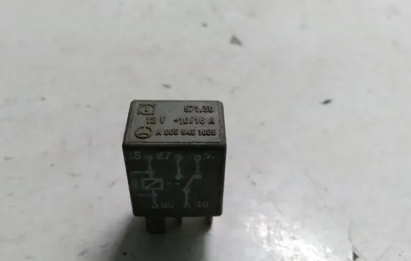 Coolant fan relay