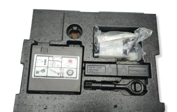 Porsche Panamera (970) Tool box 97055141405