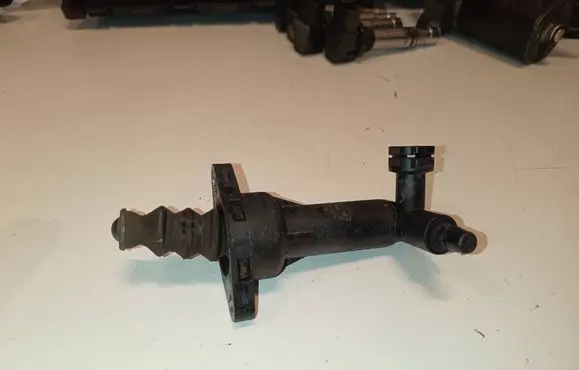 Skoda Fabia Mk1 (6Y) Clutch slave cylinder 6Q0721261F