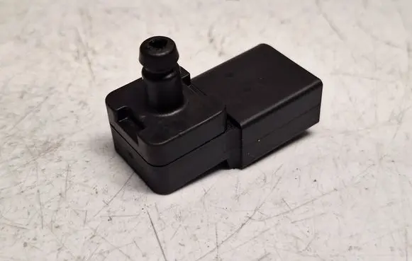 BMW 5 E60 E61 Air pressure sensor 7792260 13627792260