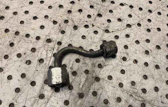 Opel Combo D Fuel injector supply line/pipe 