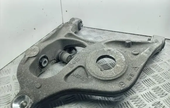 Mercedes-Benz GLE (W166 - C292) Rear upper control arm/wishbone A16605