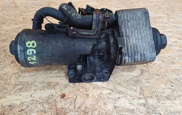 Audi A6 S6 C6 4F Oil filter mounting bracket 045115389E