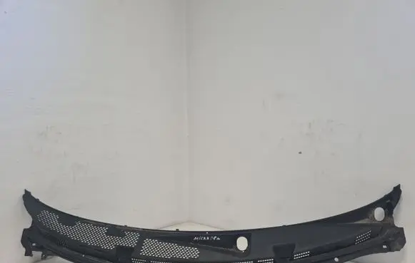 Nissan Micra Wiper trim