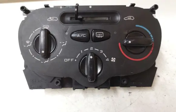 Peugeot 206 Climate control unit 1068901