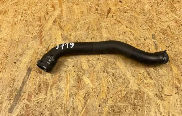 Jaguar F-Type Engine coolant pipe/hose 9W838N241AD