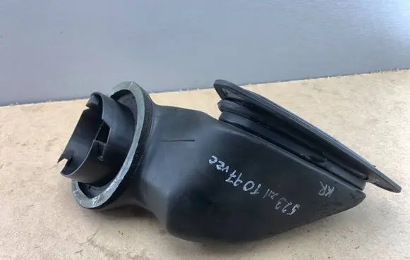 BMW 3 E36 Air intake duct part 8391195 64318391195