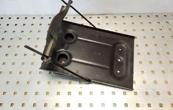 Battery tray