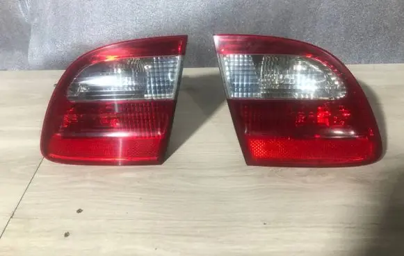 Mercedes-Benz E W211 Tailgate rear/tail lights A2118201464 A2118201364 2118201464