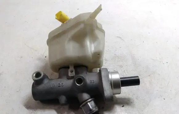 Porsche Cayenne (9PA) Master brake cylinder