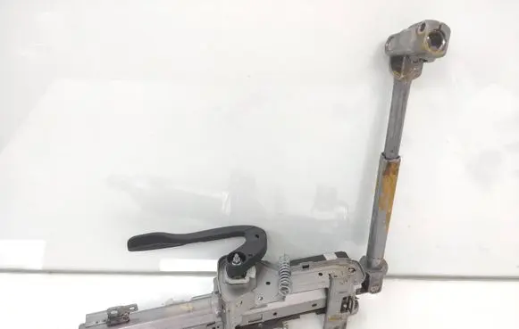 Volkswagen Tiguan Steering wheel axle 5q1419512h