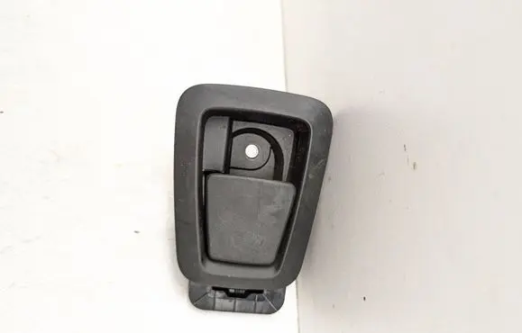 Volvo XC90 Engine bonnet (hood) release handle 39842411