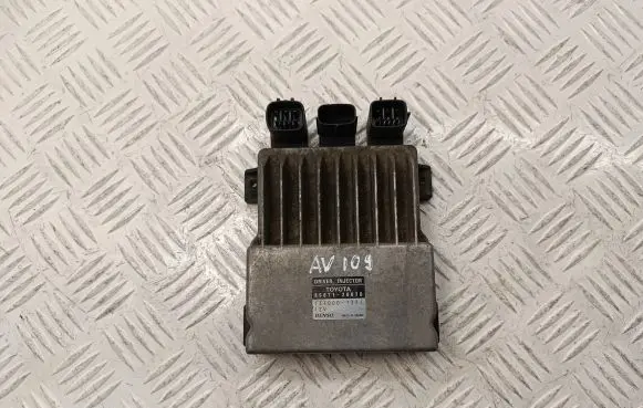 Toyota Avensis T250 Fuel injection control unit/module 8987120070 1310001371