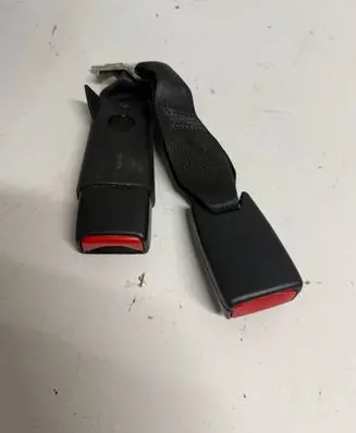 Dodge Charger Rear seatbelt buckle 2434242 1HZ141X9AE 52173J