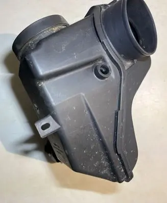 Chrysler Pacifica Intake resonator 68183651AB 29562115