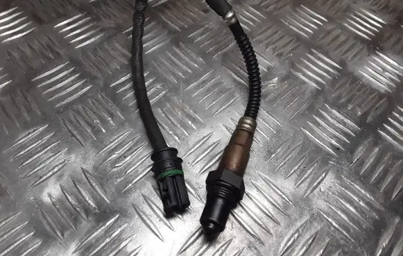 BMW 5 E60 E61 Lambda probe sensor 0258006808 754465401