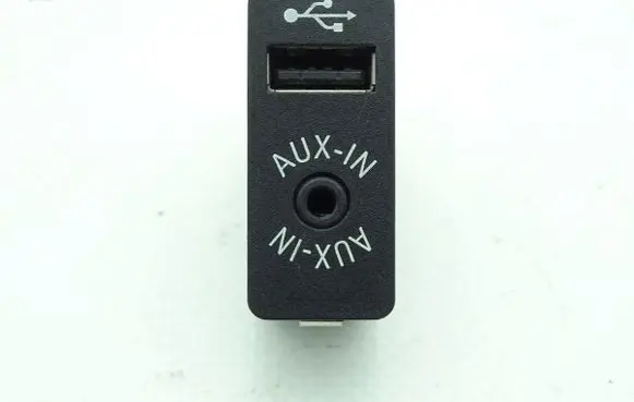 Mini Clubman F54 AUX in-socket connector 9266607