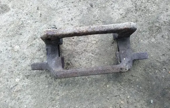 Peugeot 407 Front Brake Caliper Pad/Carrier 