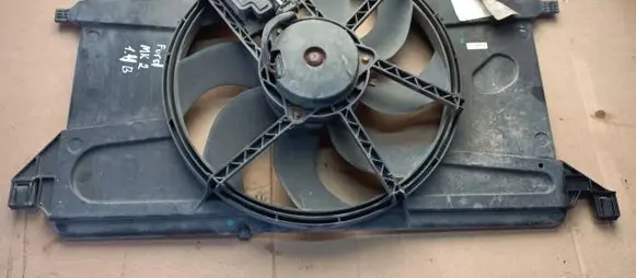 Ford Focus Air conditioning (A/C) fan (condenser) 