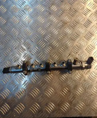 BMW 5 E60 E61 Fuel main line pipe 7809129 000219L5 0445214184