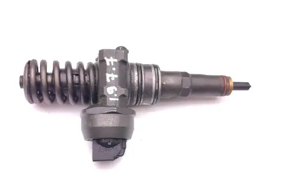 Volkswagen Caddy Fuel injector 0414720313