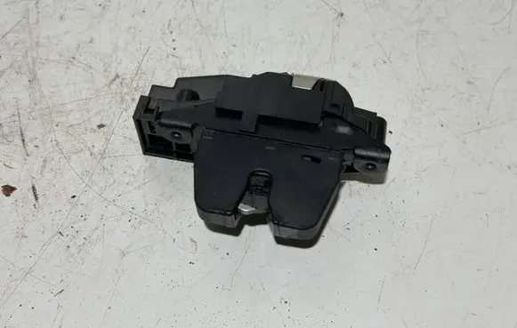 Tailgate/trunk/boot lock/catch/latch