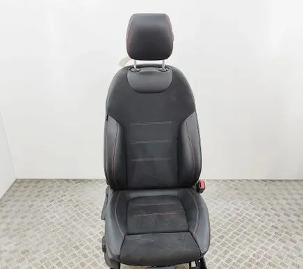 Mercedes-Benz GLA H247 Front passenger seat A0009106205