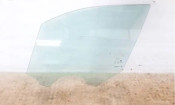 BMW 2 Active Tourer U06 Front door window glass four-door 