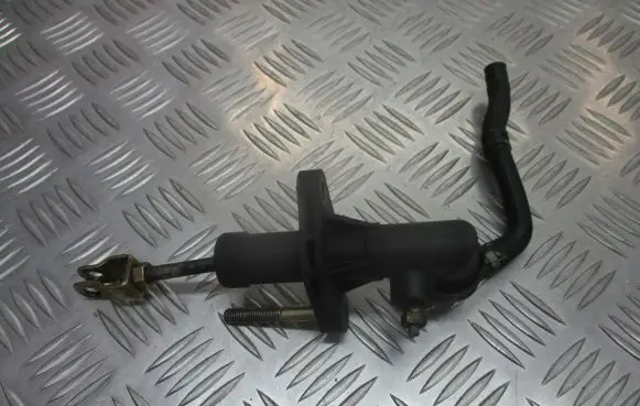 KIA Spectra Clutch slave cylinder 