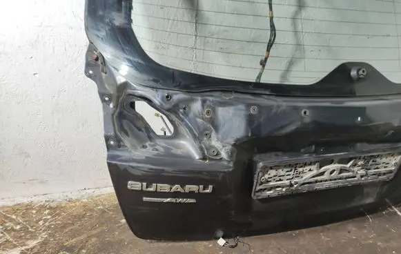 Subaru Legacy Tailgate/trunk/boot lid 