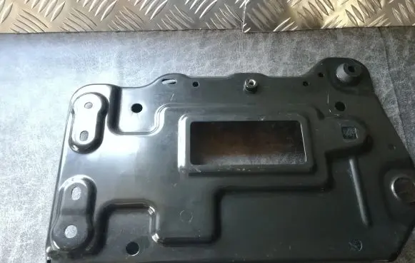Battery box tray