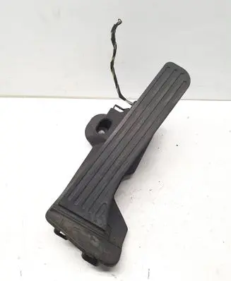 Volkswagen PASSAT CC Accelerator throttle pedal 1K2723503M 6PV00874601