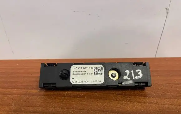 Mercedes-Benz E W213 Aerial antenna amplifier A2138201489 ZGS004