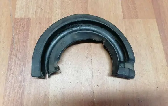 Opel Insignia B Front coil spring rubber mount 23284102 YR00070080 84621437