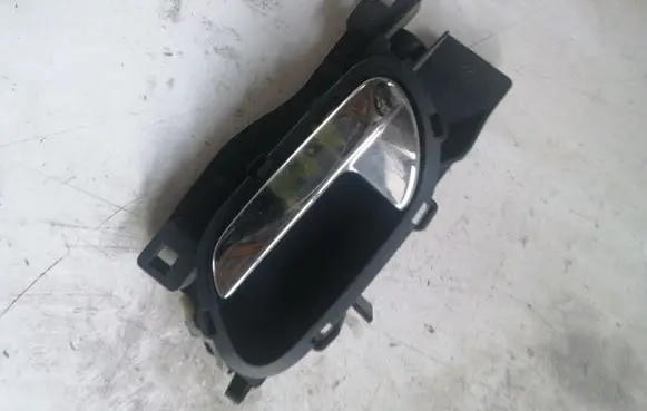 Peugeot 407 Front door interior handle 100187386